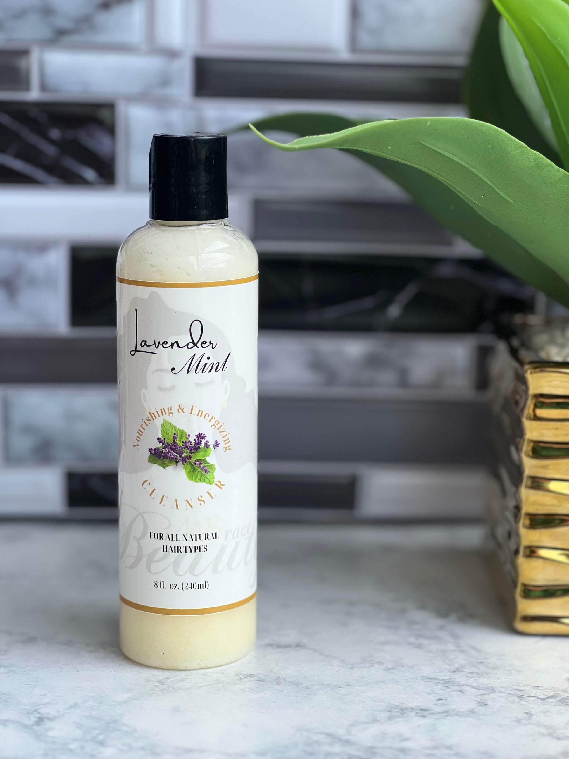 All-Natural moisturizing shampoo