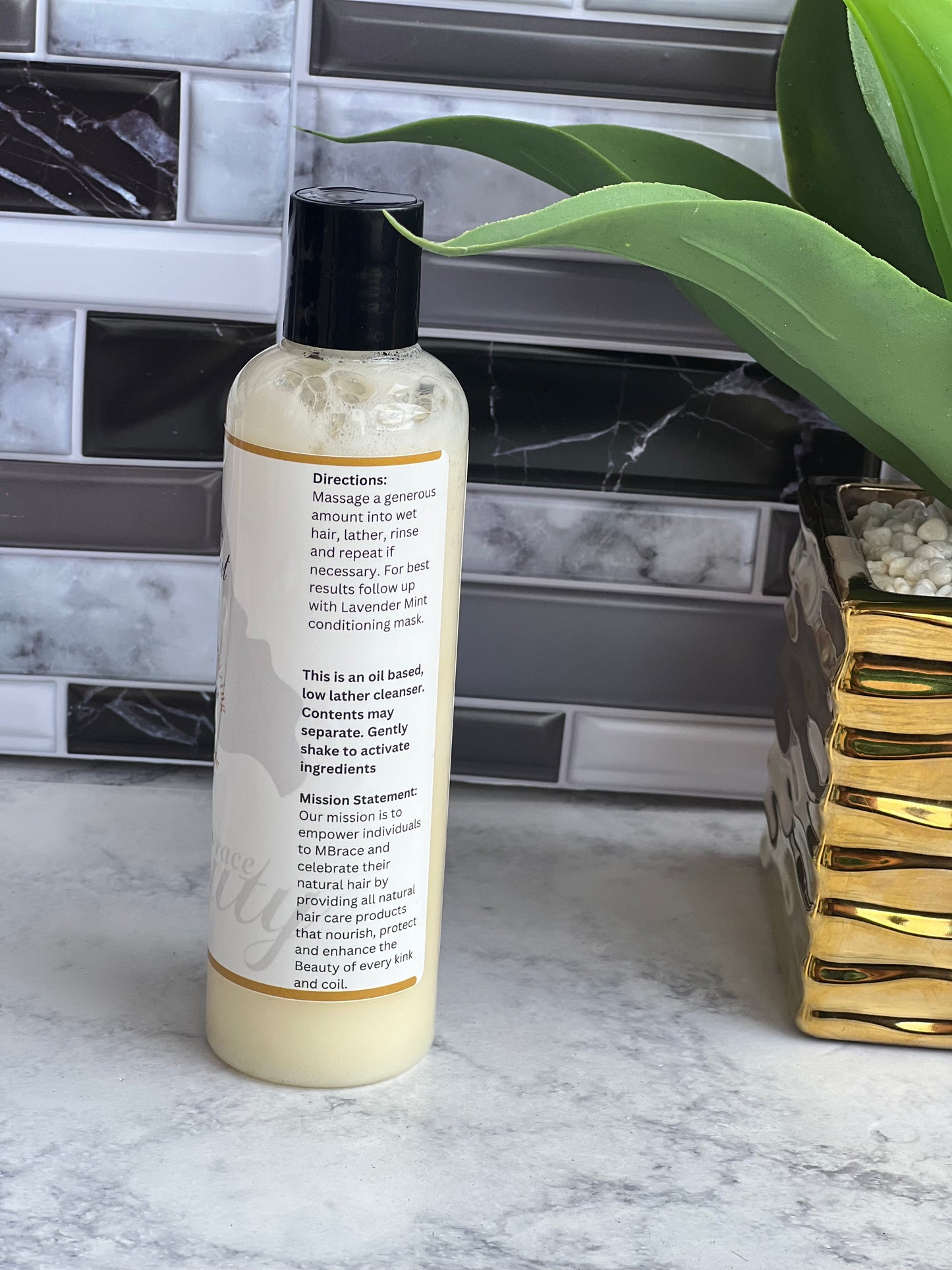 All-Natural moisturizing shampoo